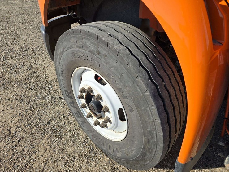 2006-international-durastar-4400-image-29