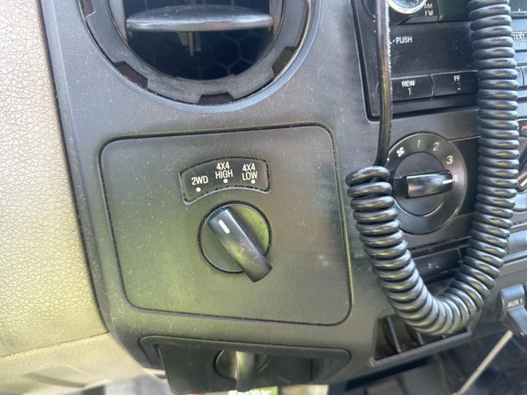 2010-ford-f250-image-30