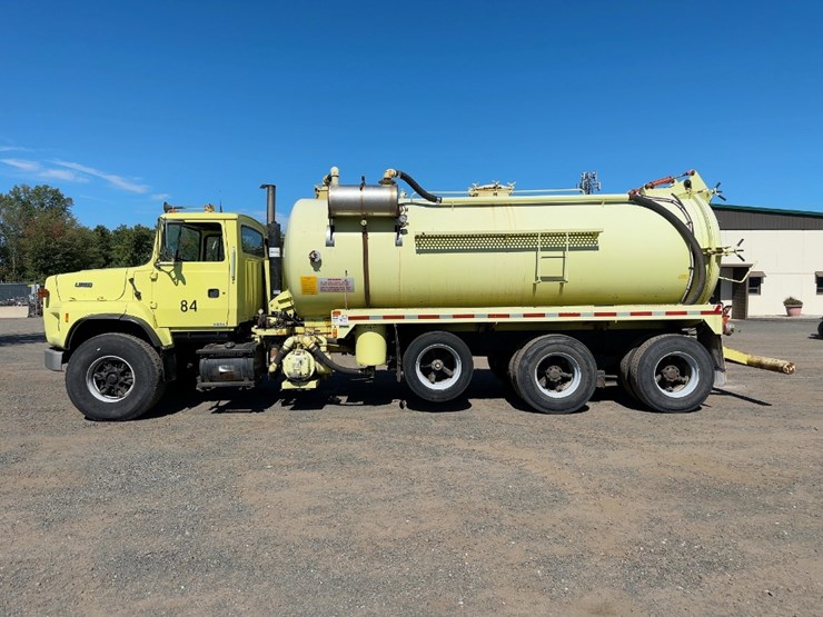1995-ford-l9000-image-2