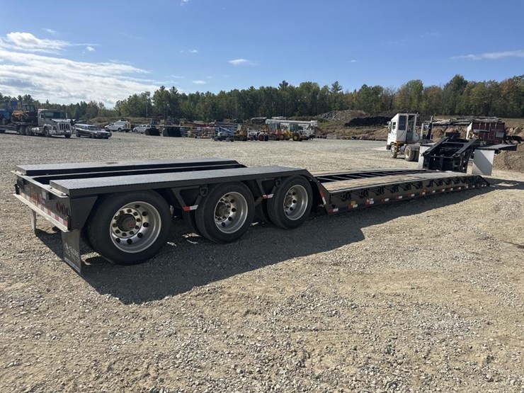 2024-globe-lowboy-image-5