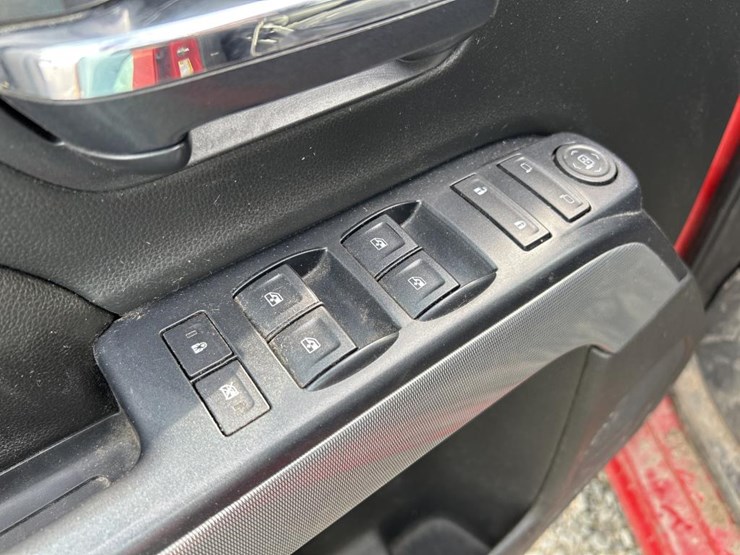 2017-chevrolet-silverado-1500-image-48