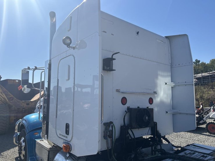 2007-peterbilt-386-image-16