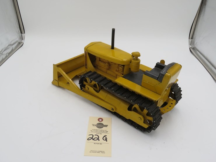 doepke-model-toys-v-6-caterpillar-dozer-toy-image-4