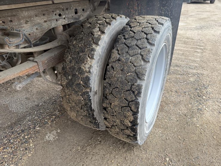 2006-ford-f450-xl-image-27