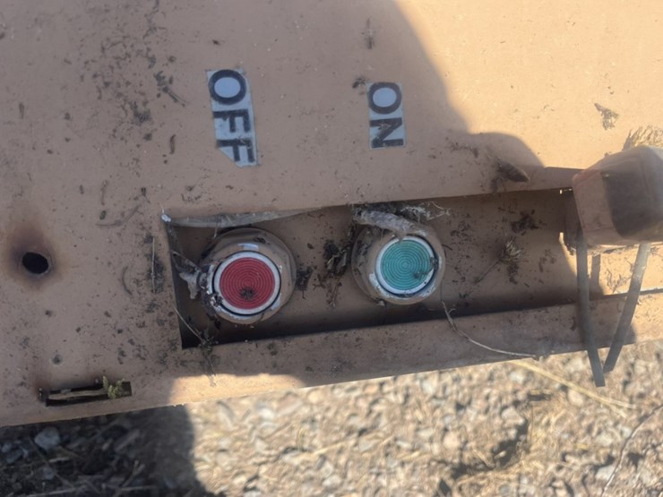 #2698-•-80’-light-pole-image-8