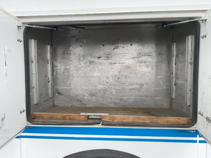 2002-international-durastar-4300-image-17