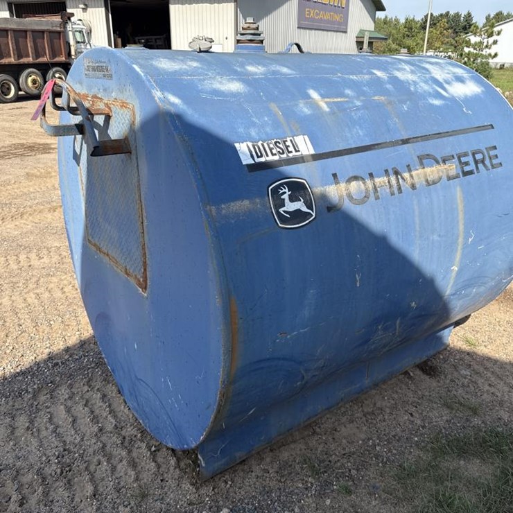 #1412 • 1200 Gallon Fuel Tank