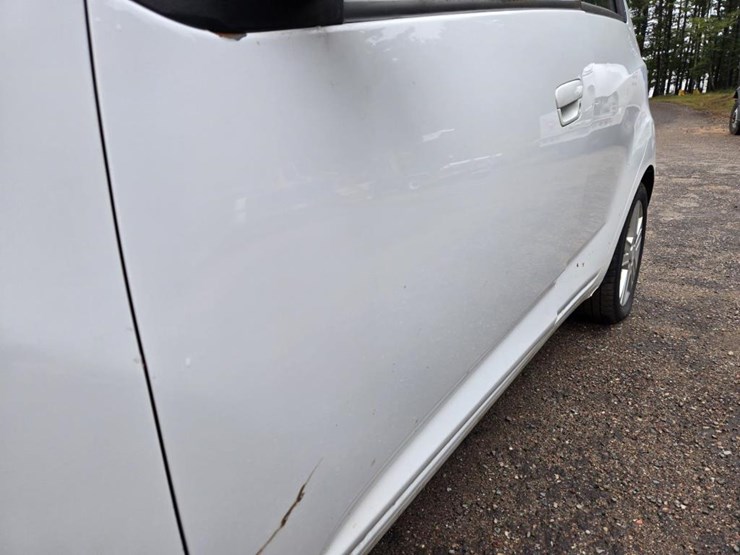 #1580-•-2013-chevrolet-spark-compact-vehicle-image-14