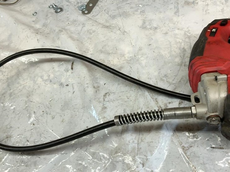 #113-•-milwaukee-grease-gun-image-15