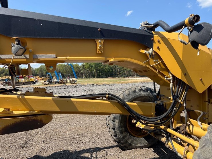 caterpillar-140m2-image-32