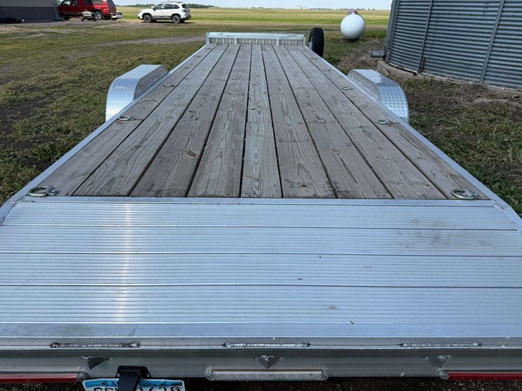 2023-wolverine-26'-aluminum-trailer,-(2)-7,000lb-axles,-(2)-7,000lb-ramps,-wood-floor,-235/80r16-tir-image-17