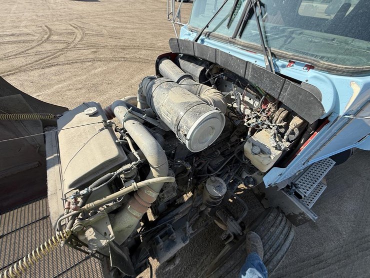 2015-kenworth-t800-image-44