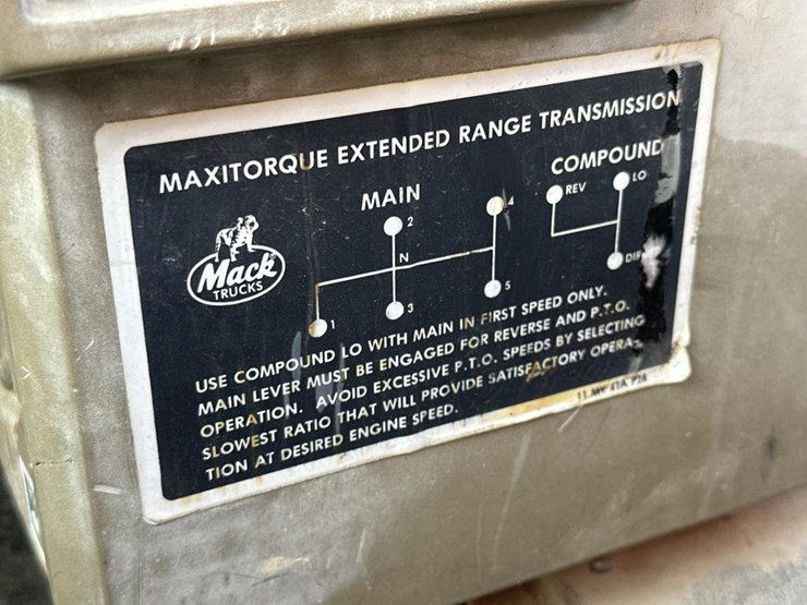 1986-mack-dm686sx-image-36