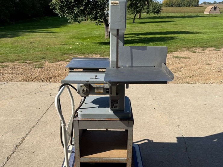 globe-meat-band-saw-for-meat-cutting,-stimpson-model-79.-this-item-is-located-in-south-dakota,-there-image-2