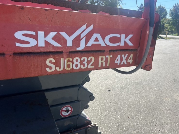 2008-skyjack-sj6832rt-image-36