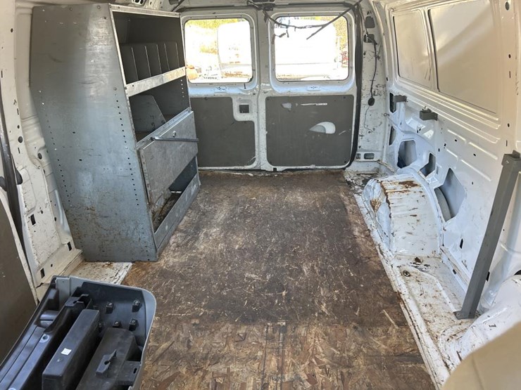 2014-ford-e250-image-53