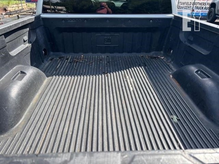 2013-chevrolet-silverado-1500-lt-image-6