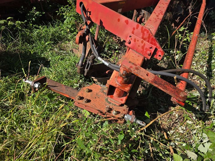 ih-720-–-5-bottom-20”-semi-mount-plow,-auto-reset,-all-wear-parts-are-good,-missing-one-coulter,-use-image-3