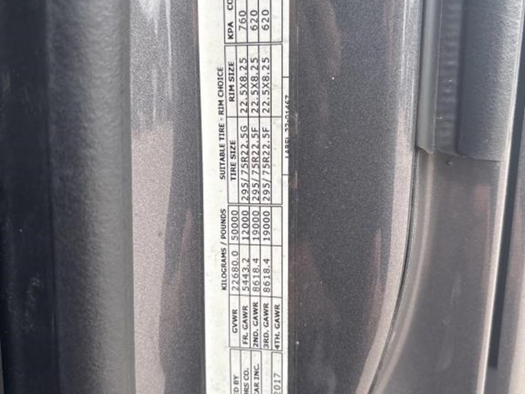 2017-peterbilt-579-image-71