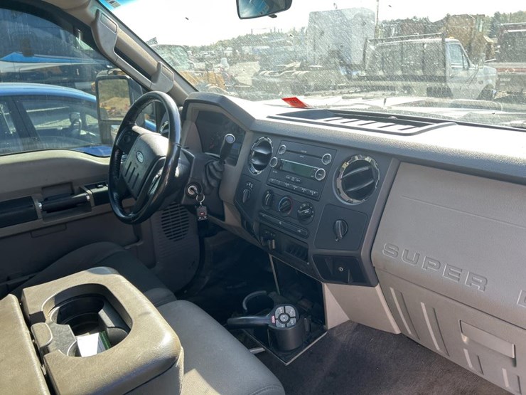 2010-ford-f250-xlt-image-57