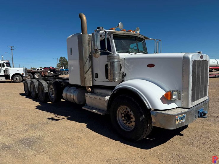 2012-peterbilt-367-image-2
