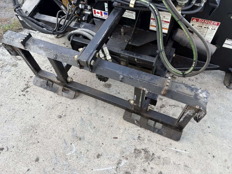 schulte-bx-74-72”-snowblower,-skidloader-qt,-hyd-spout,-hyd-deflector,-with-electric-control-box-image-15