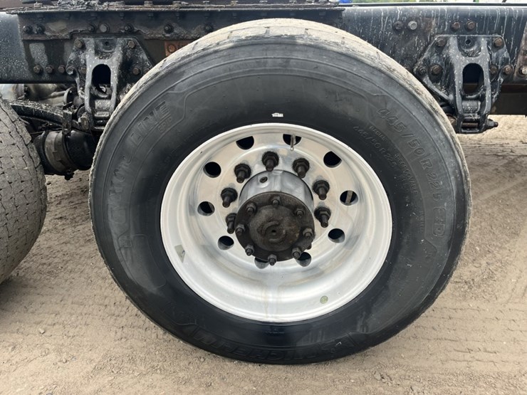 2020-kenworth-t680-image-153
