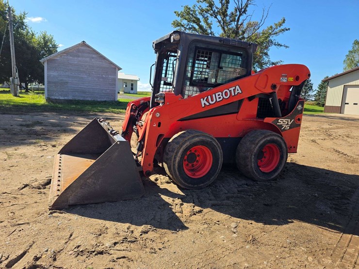 2019-kubota-ssv75-image-10