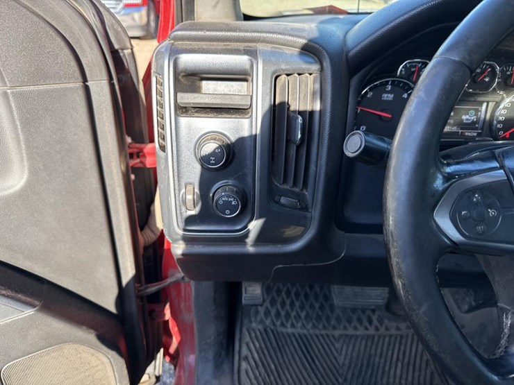 2014-chevrolet-silverado-1500-image-34