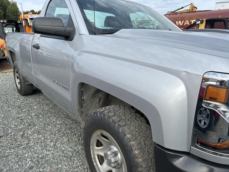 2017-chevrolet-silverado-1500-image-10