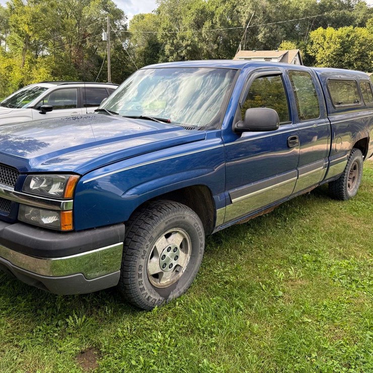 2003 Chevrolet Extended Cab Pickup with Topper, 4x4, 261,233 Miles, V8, Automatic Transmission, Per