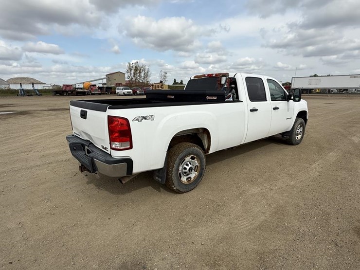 2011-gmc-2500hd-image-6