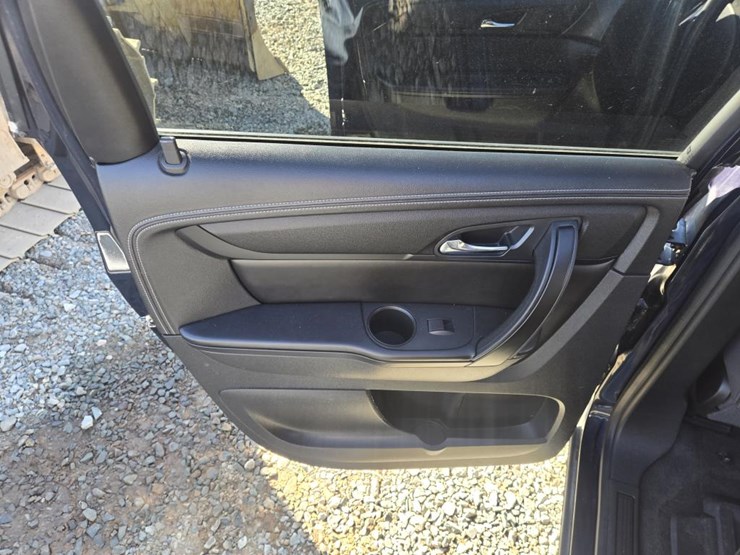 2016-chevrolet-traverse-image-27