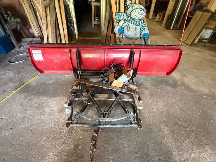 snobear-snowplow,-7’-wide-blade,-manual-swing-adjustment,-electric-winch-for-up-and-down,-was-mounte-image-6