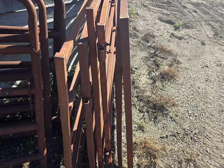 (6)-16’-–-5-bar-gates,-custom-made-with-1-½”-and-1-¼”-tubing-*seller-is-going-south,-item-needs-to-b-image-3