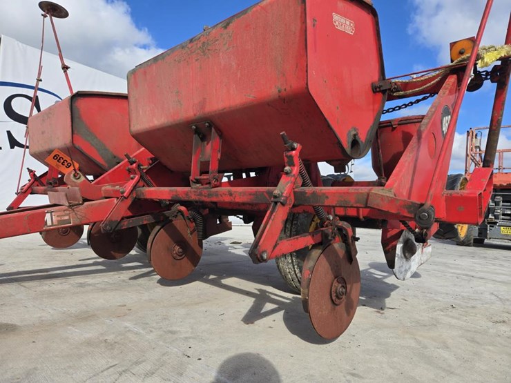 massey-ferguson-468-image-12
