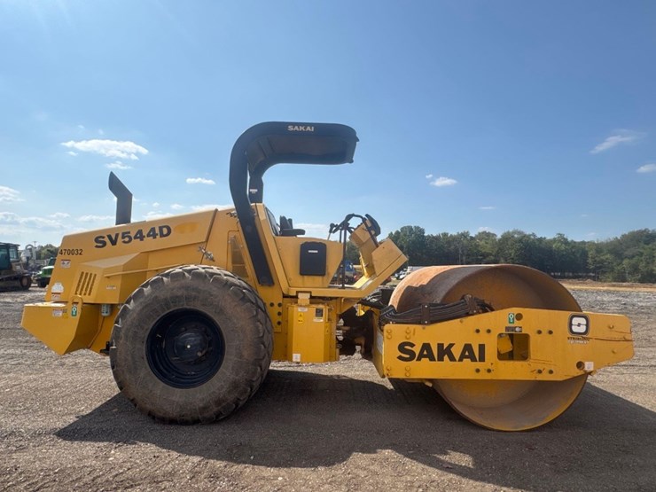 sakai-sv544-smooth-drum-roller-image-5