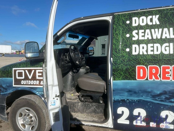 2019-chevrolet-express-2500-image-11