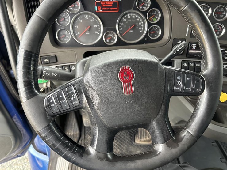 2018-kenworth-t680-image-84