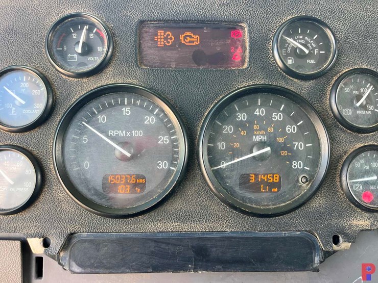 2013-peterbilt-367-image-13