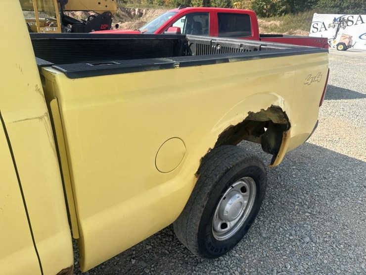 2010-ford-f250-image-17