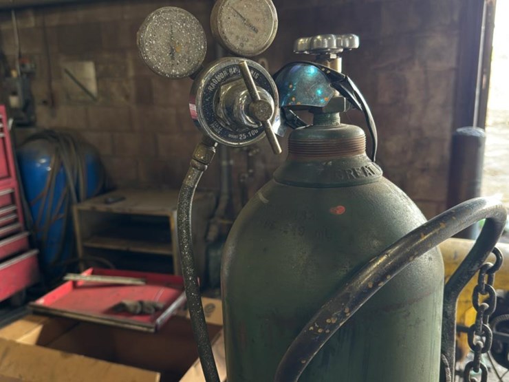 #127-•-oxygen-torch-tank-&-acetylene-tank-with-cart-image-4