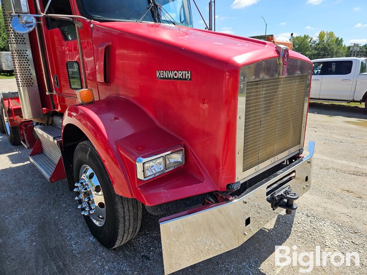 2012-kenworth-t800-image-12