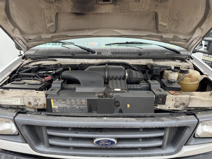 2008-ford-cargo-image-37