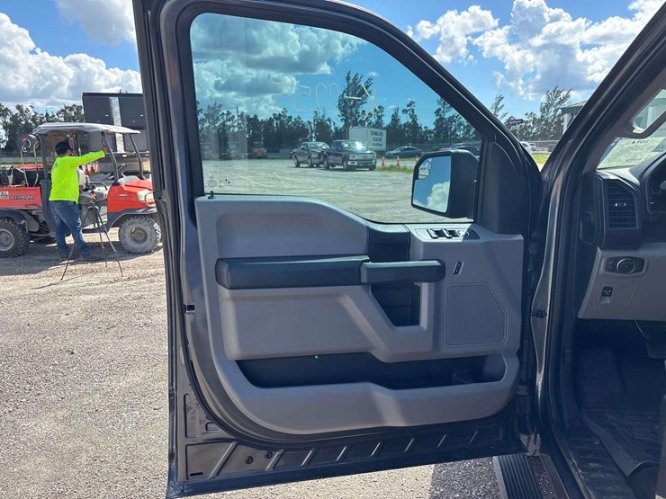 2020-ford-f150-image-9