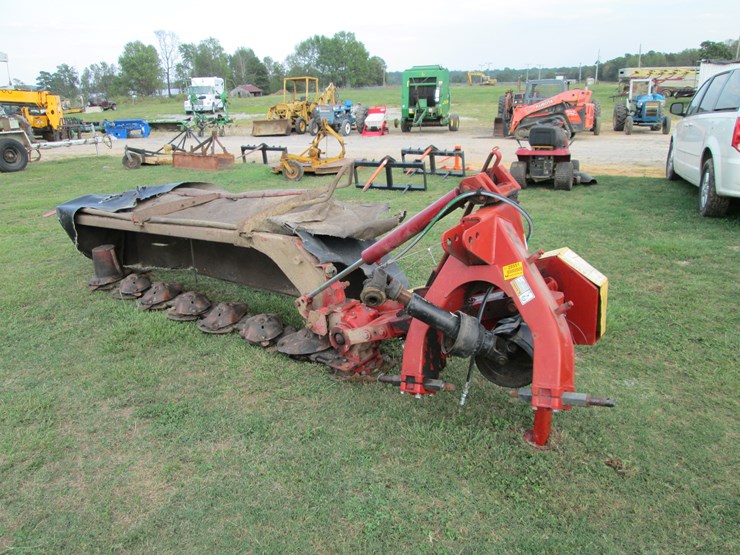 2013-new-holland-h6750-image-1