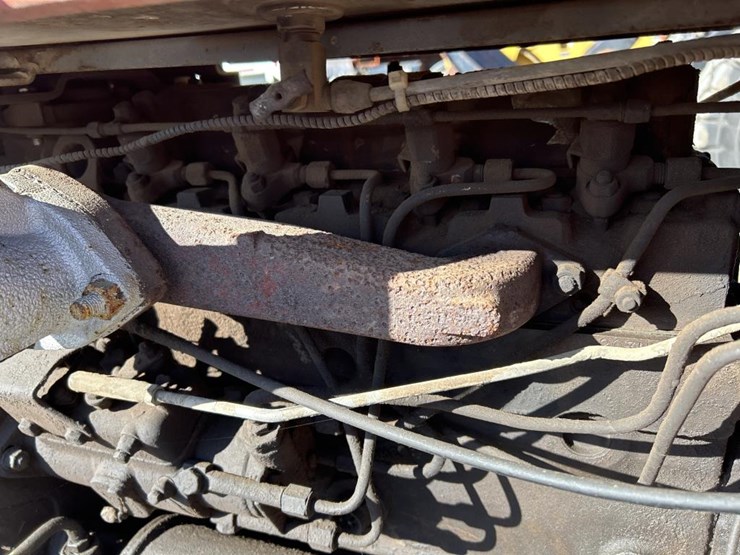 massey-ferguson-165-image-12