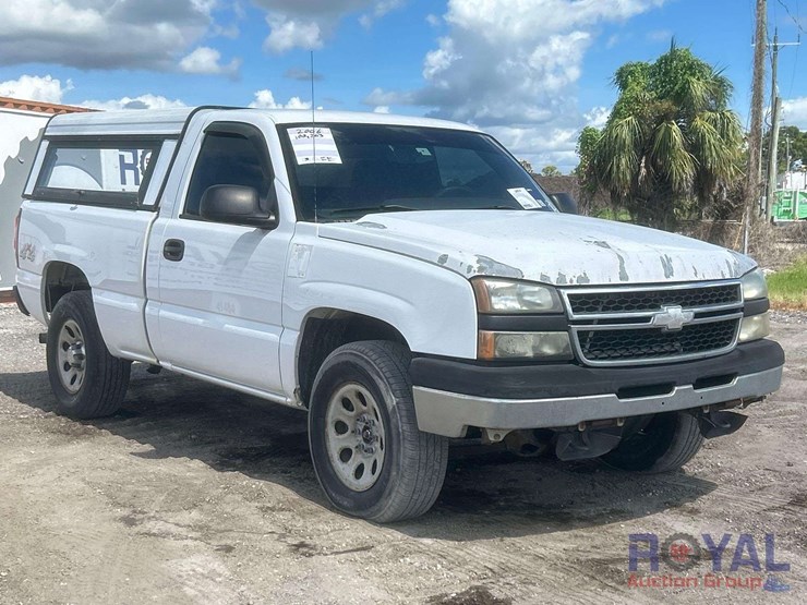2006-chevrolet-silverado-1500-image-2