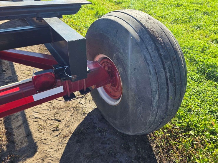 anhydrous-running-gear,-extendable-hitch,-rear-brakes,-21.5l-16.1-tires,-rear-lights-image-14