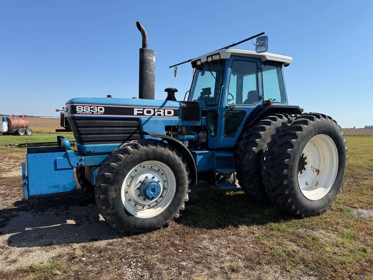 1993-ford-8830-image-2